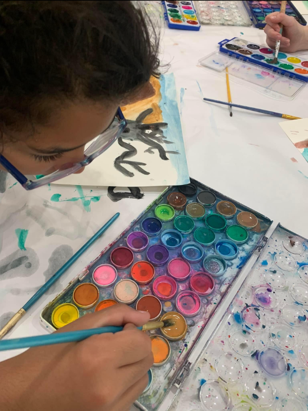 kid art making